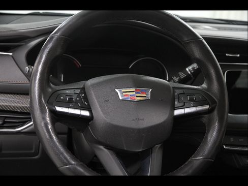 Used 2023 Cadillac XT4 Sport image 7