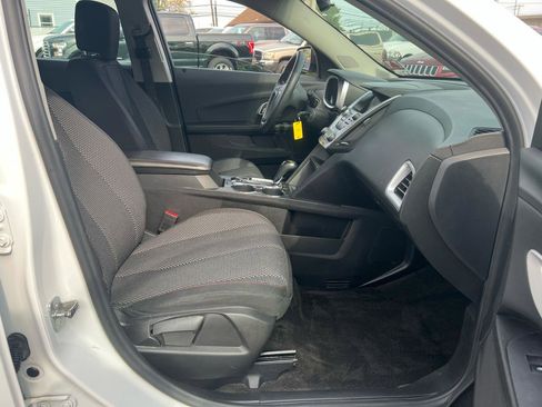 Used 2017 Chevrolet Equinox LS image 16