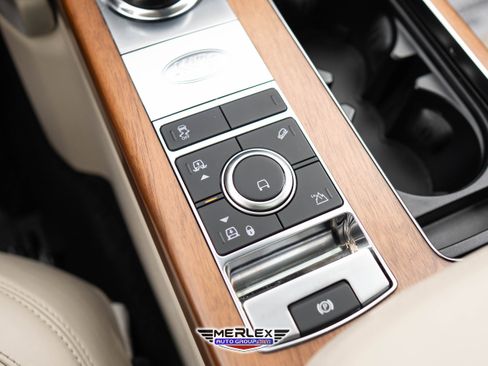 Used 2018 Land Rover Range Rover Supercharged image 38