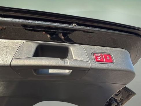 Used 2022 Mercedes-Benz GLB 250 image 38