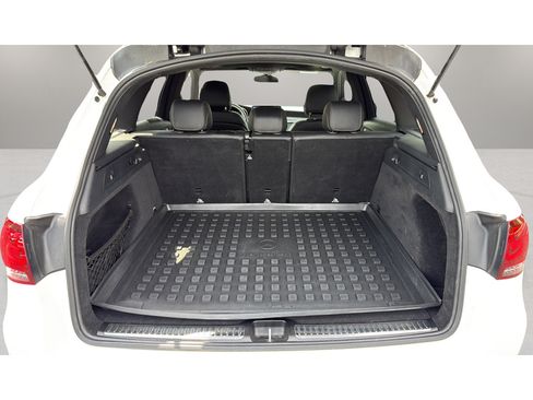 Used 2020 Mercedes-Benz GLC 300 4MATIC image 26