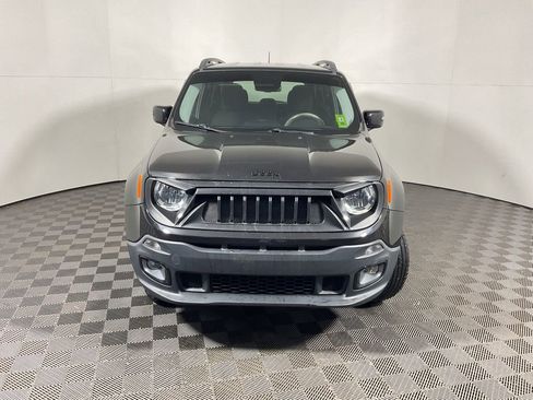 Used 2016 Jeep Renegade Latitude image 4