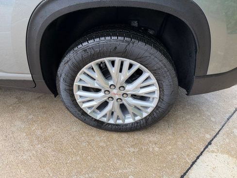 New 2027 GMC Acadia Elevation w/ Elevation Premium Package AWD/4WD image 38