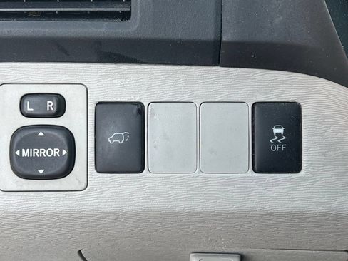 Used 2013 Toyota Venza XLE w/ XLE Premium Pkg FWD image 19
