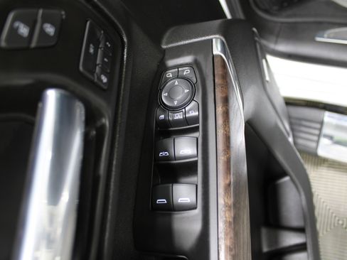 Used 2020 GMC Sierra 3500 Denali w/ Denali Ultimate Package image 7