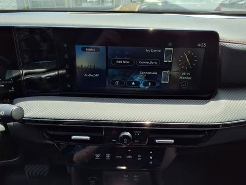 New 2025 Nissan Kicks SR image 9