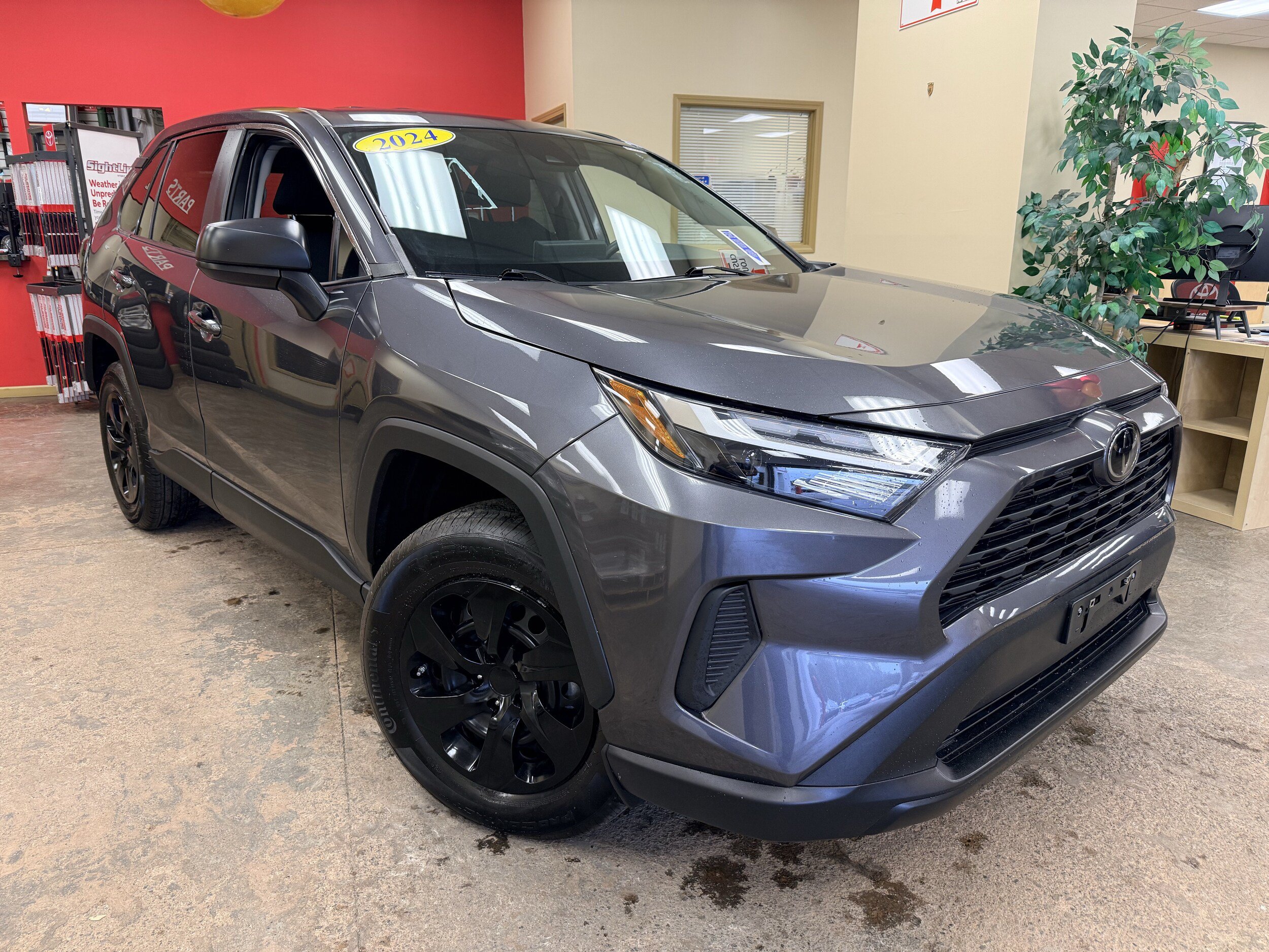 Used 2024 Toyota RAV4 LE AWD/4WD image 1