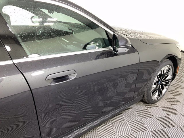 Used 2025 BMW i5 xDrive40 w/ Premium Package AWD/4WD image 10