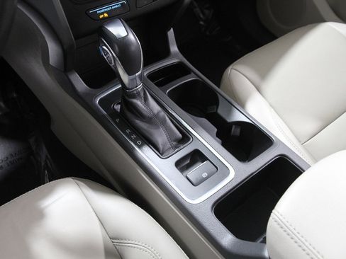 Used 2018 Ford Escape SEL image 16