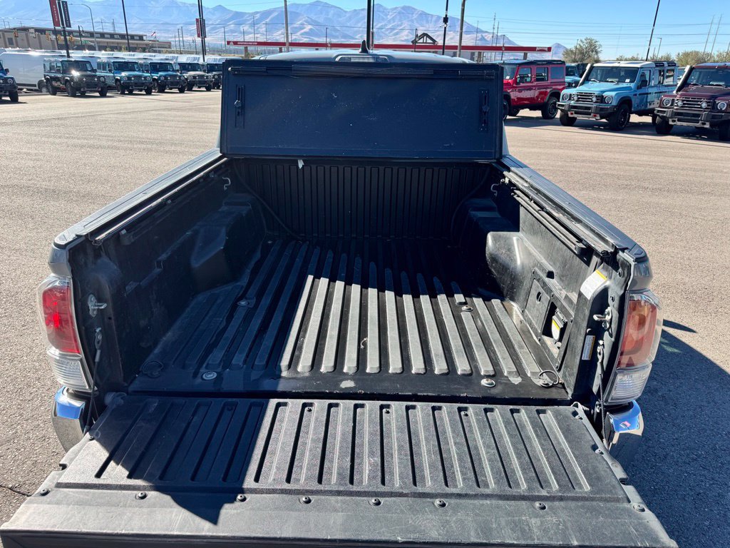 Used 2021 Toyota Tacoma TRD Off-Road AWD/4WD image 21