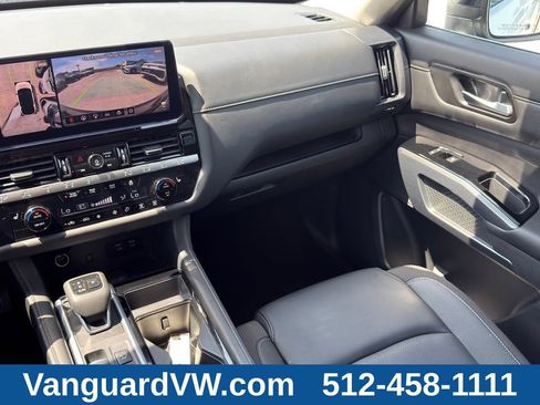 Used 2026 Nissan Pathfinder SL FWD image 28