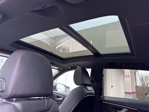 Used 2019 Audi Q8 Premium w/ Convenience Package image 36