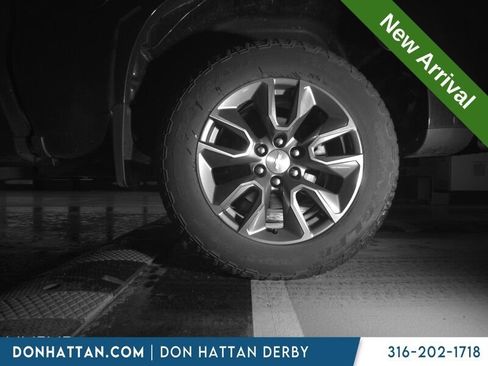 Used 2023 Chevrolet Silverado 1500 LT AWD/4WD image 14