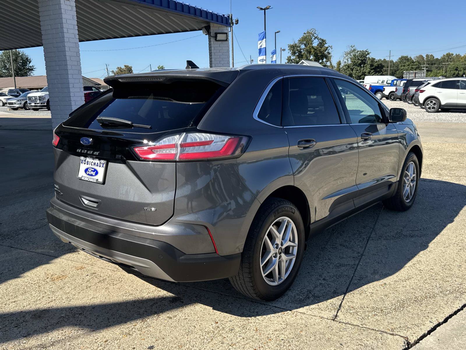 Used 2024 Ford Edge SEL w/ Convenience Package AWD/4WD image 7