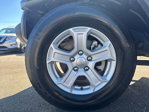 Used 2022 Jeep Wrangler Unlimited Sport S image 29