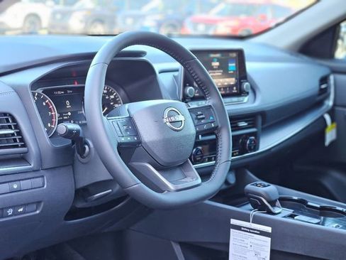 New 2026 Nissan Rogue SV image 9