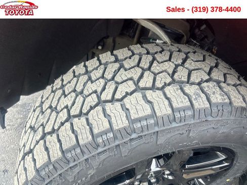 Used 2023 Chevrolet Silverado 1500 RST image 27