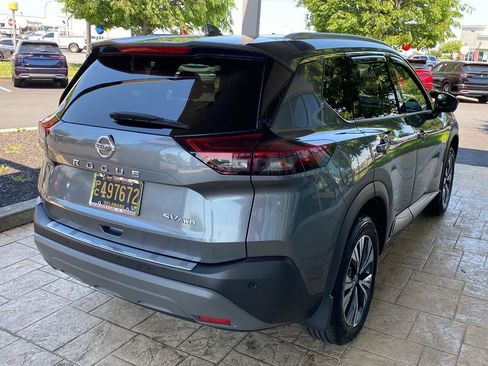 Certified 2021 Nissan Rogue SV w/ Premium Package AWD/4WD image 7