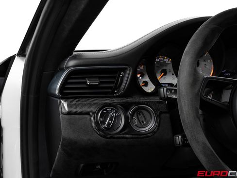 Used 2018 Porsche 911 GT3 image 27