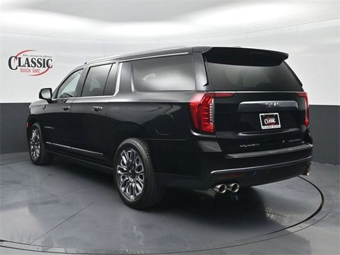 Used 2023 GMC Yukon XL Denali Ultimate image 5