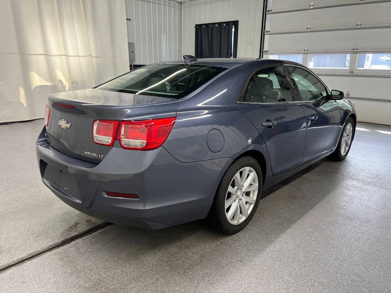Used 2015 Chevrolet Malibu LT FWD image 4