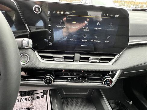 New 2026 Chevrolet Equinox LT w/ Safety and Technology Package AWD/4WD image 14