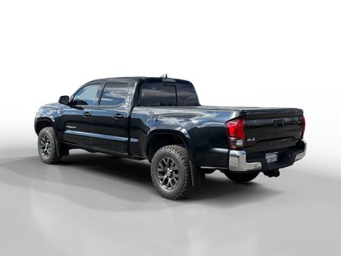 Used 2020 Toyota Tacoma SR5 image 3