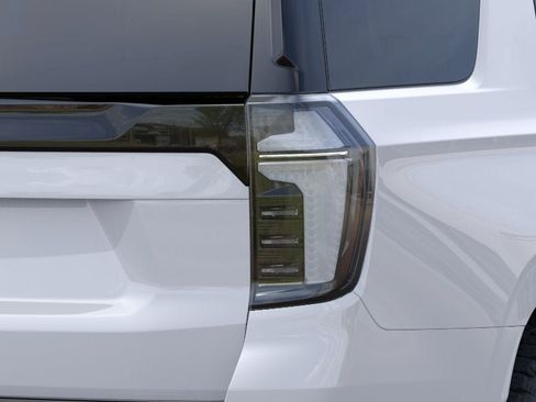 New 2026 Chevrolet Tahoe Z71 w/ Comfort Package AWD/4WD image 11