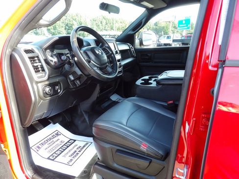 Used 2021 RAM 5500 Tradesman w/ Chrome Appearance Group RWD image 16