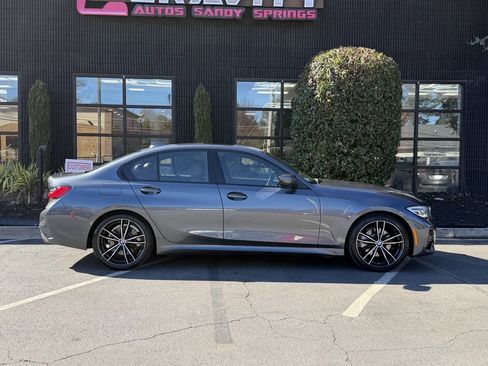 Used 2022 BMW 330i xDrive Sedan w/ M Sport Package image 21