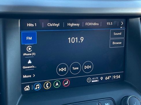 Used 2023 GMC Acadia SLT image 23