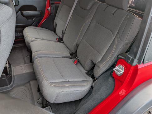 Used 2024 Jeep Wrangler Willys image 16