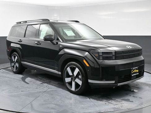 Used 2024 Hyundai Santa Fe Limited image 3