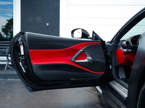 Used 2019 Ferrari 812 Superfast RWD image 57
