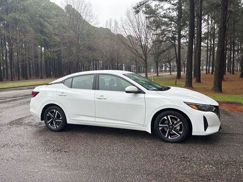 Used 2025 Nissan Sentra SV w/ All-Weather Package image 2