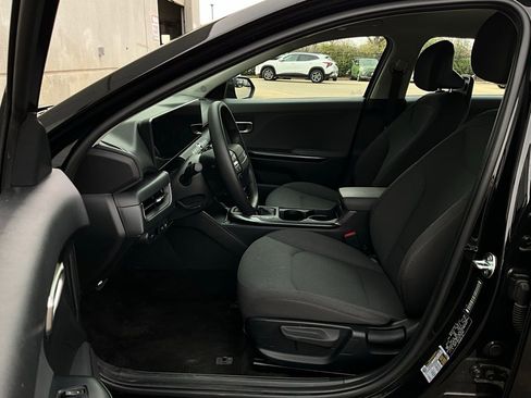 Used 2025 Kia K4 LXS image 10