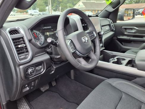 Used 2025 RAM 1500 Big Horn image 32
