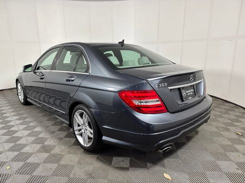 Used 2013 Mercedes-Benz C 300 4MATIC Sedan image 4