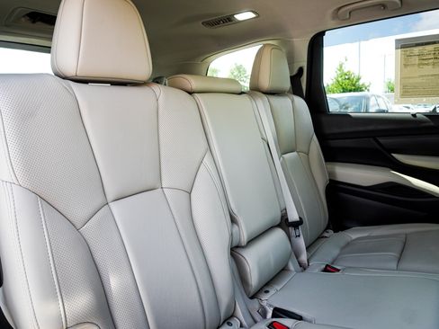 Used 2019 Subaru Ascent Limited w/ Popular Package #2A AWD/4WD image 32