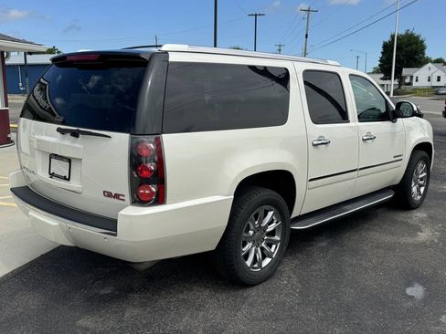 Used 2014 GMC Yukon XL Denali AWD/4WD image 11