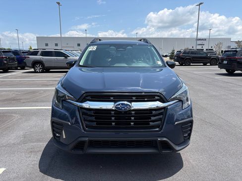 Certified 2025 Subaru Ascent Limited w/ Popular Package #1 AWD/4WD image 2