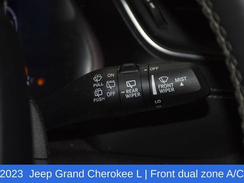 Used 2023 Jeep Grand Cherokee L Limited w/ Luxury Tech Group II AWD/4WD image 13