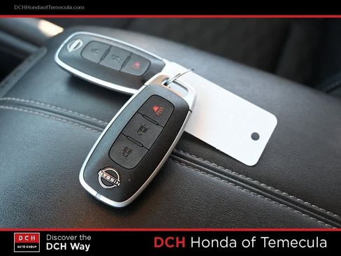 Used 2024 Nissan Pathfinder S image 14