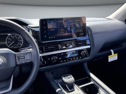 New 2026 Nissan Pathfinder SV image 6