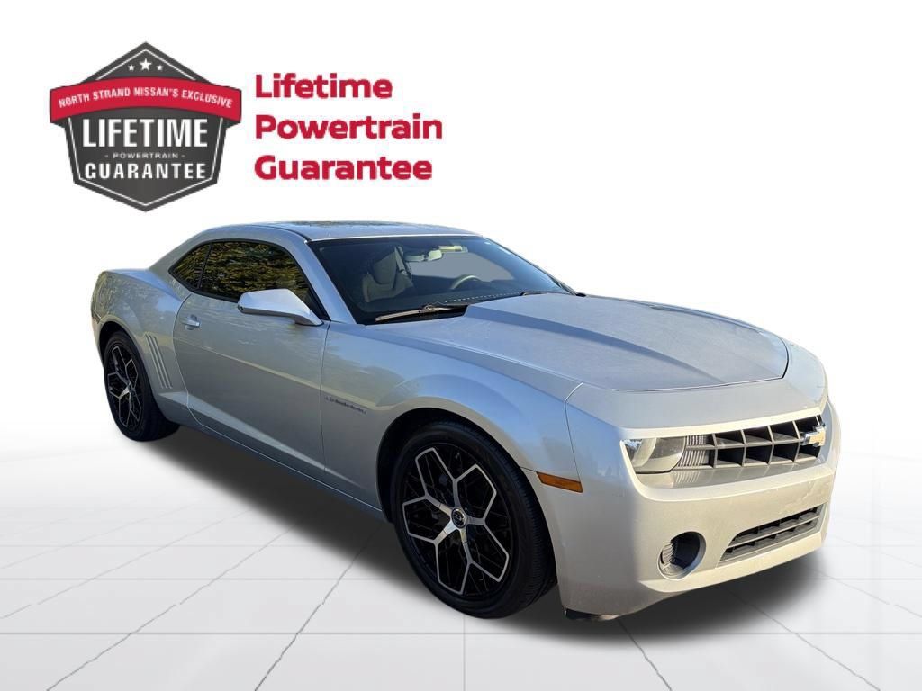 Used 2011 Chevrolet Camaro LS RWD image 8