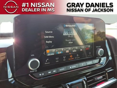 Used 2024 Nissan Pathfinder SV FWD image 16