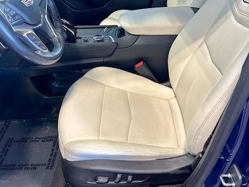 Used 2023 Cadillac XT5 Sportv w/ LPO, Floor Liner Package image 17