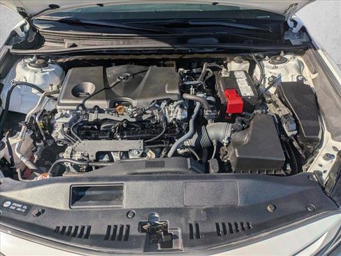 Used 2024 Toyota Camry SE image 20