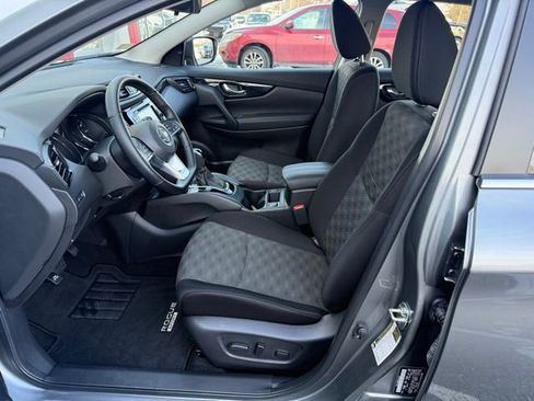 Certified 2021 Nissan Rogue Sport SV image 18