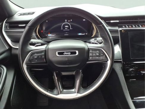 Used 2021 Jeep Grand Cherokee L Laredo AWD/4WD image 12